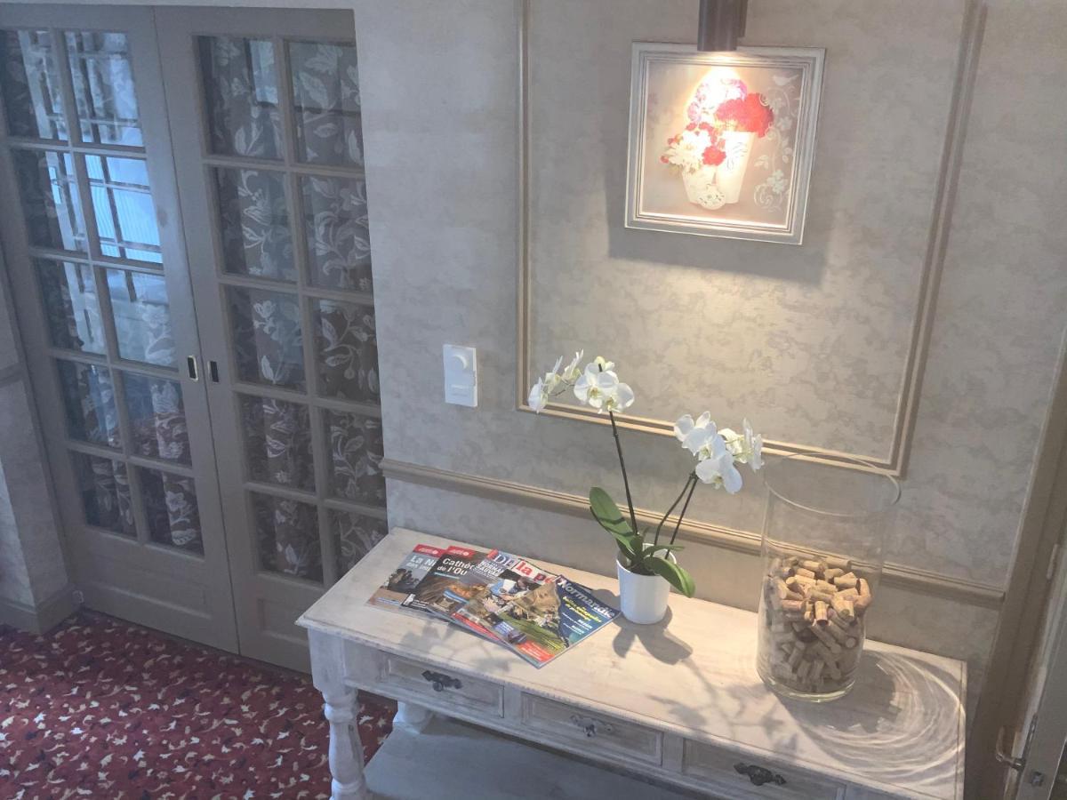 Les 3 Rois By Yy Hotell Villers-Bocage  Exteriör bild